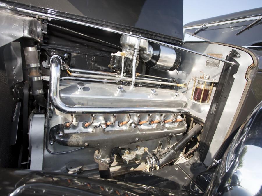  Marmon Sixteen Victoria Coupe 1932 года  (фото 15 из 19)